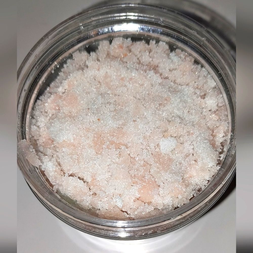Hand crafted limited edition cotton candy emulsified sugar scrub 6 oz - Picture 4 of 5